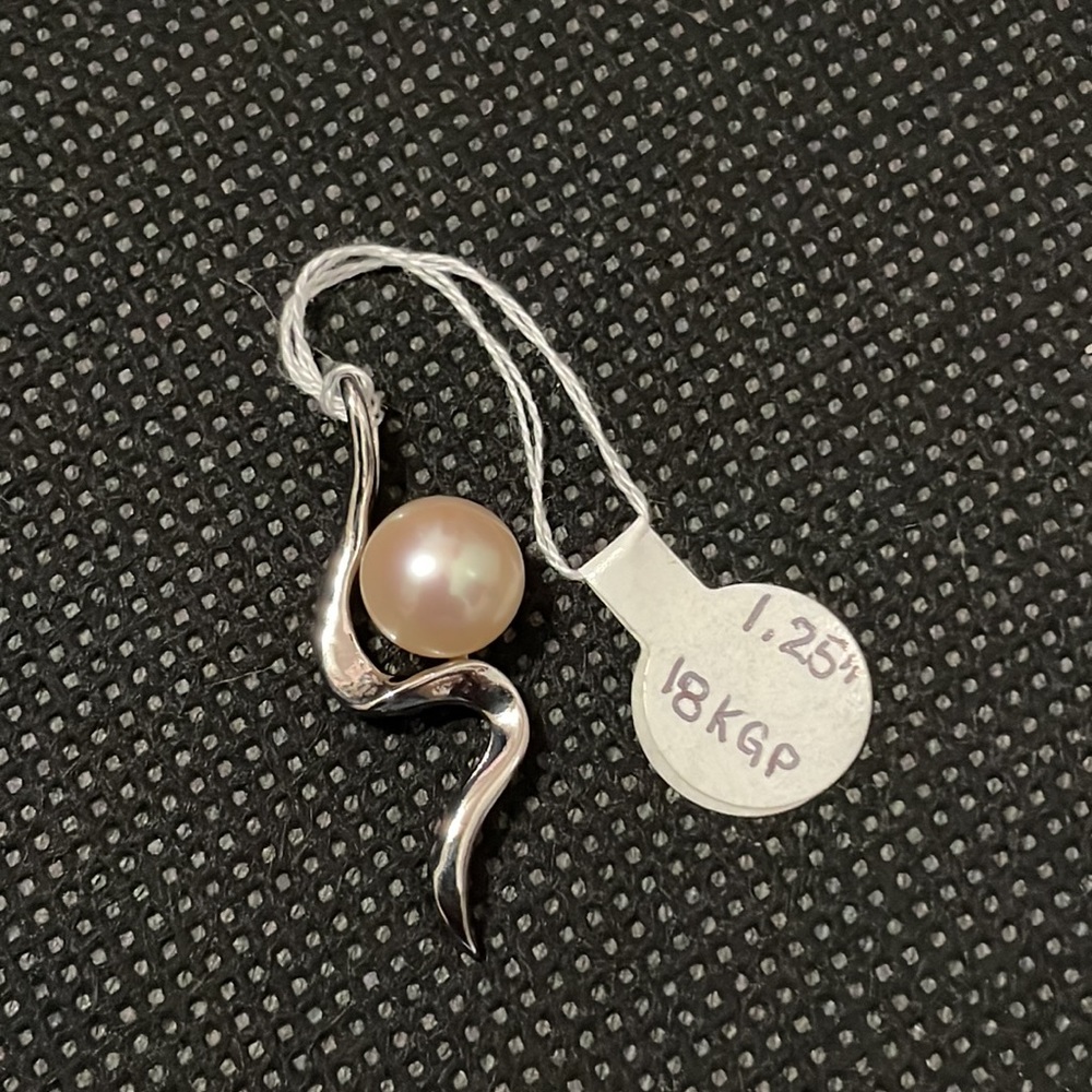 NWT Gorgeous Silver & Pearl Pendant - Picture 4 of 4